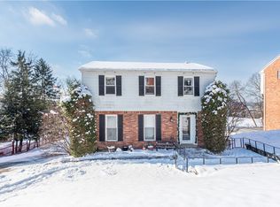 1325 Pesavento Dr, Bridgeville, PA 15017