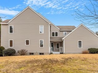 11 Longley Rd UNIT I1, Shirley, MA 01464