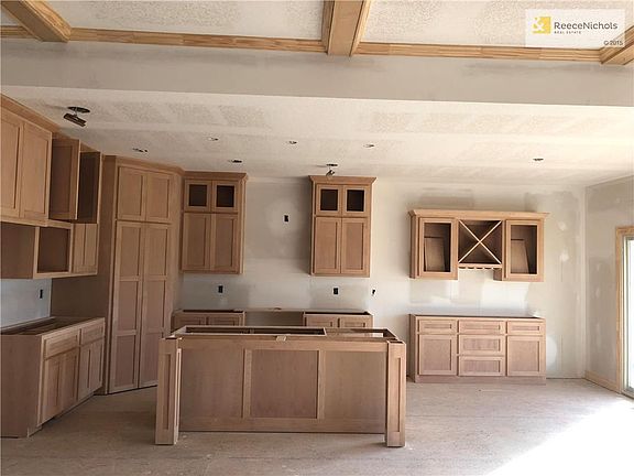 2nd image of 8716 N Spruce Ct