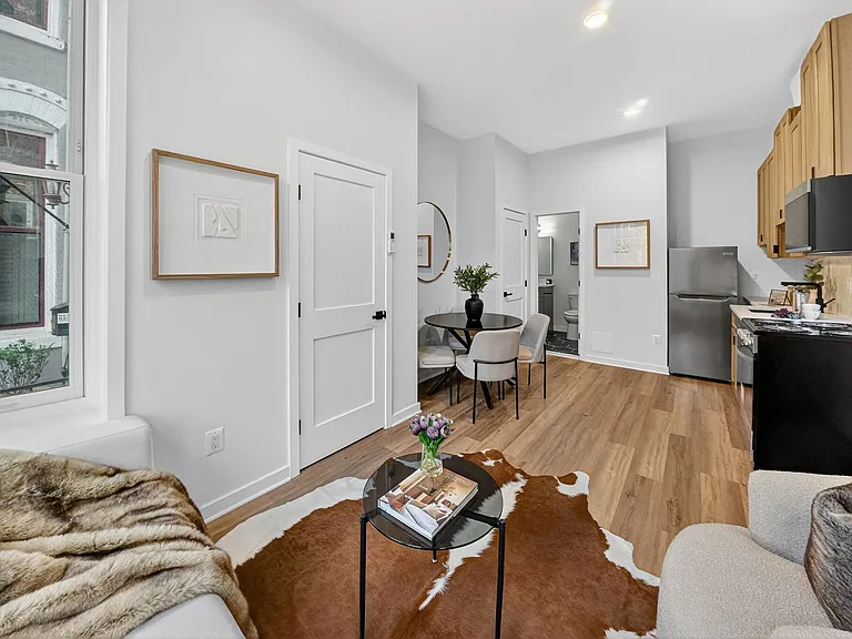 709 Massachusetts Ave NE — Photo 5