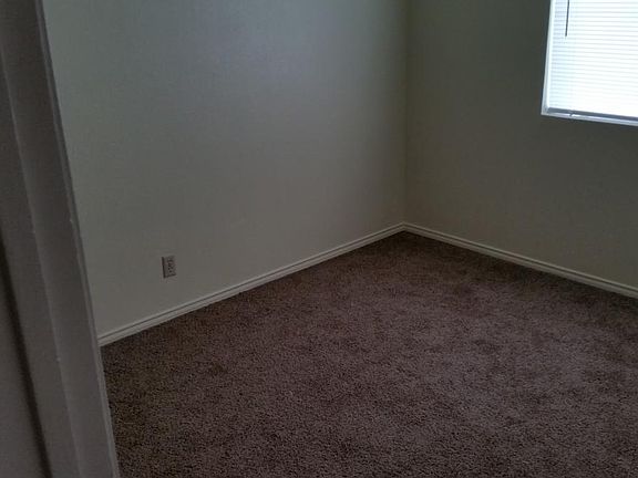 3rd image of 5519 Lochmoor APT 1