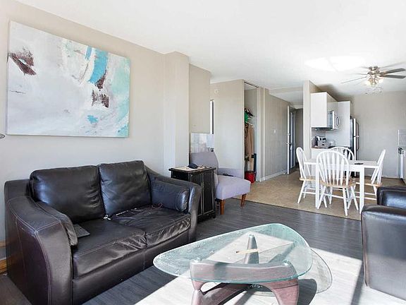 5th image of 519 N 17th Ave SW #740