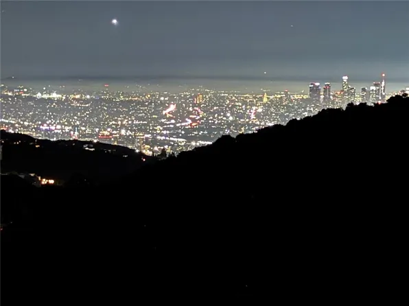 8656 Skyline Dr, Los Angeles, CA 90046