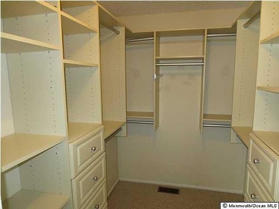 Walk In California Closets