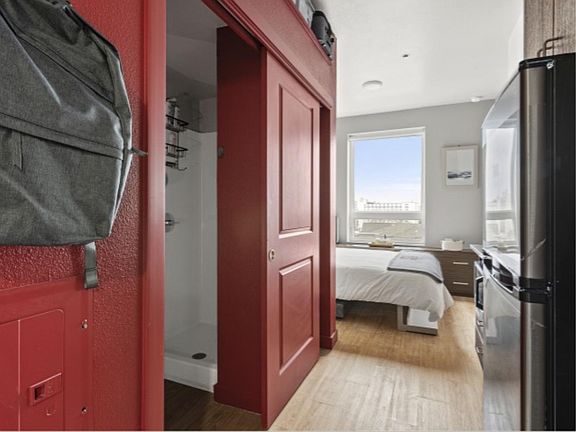 4th image of 200 W Norwich Ave #525