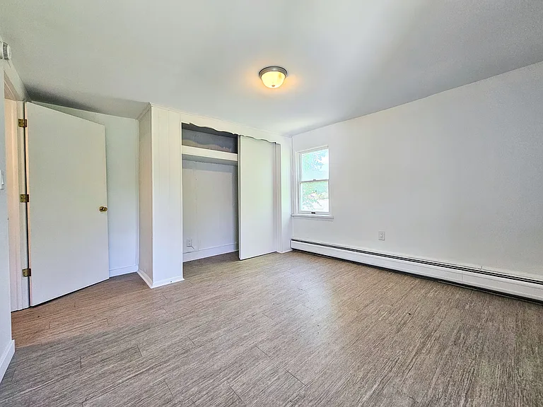 10 Franklin St — Photo 12