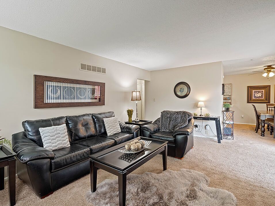 Large Carpeted Living Room