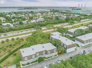 1901 Indian River Blvd #206, Vero Beach, FL 32960