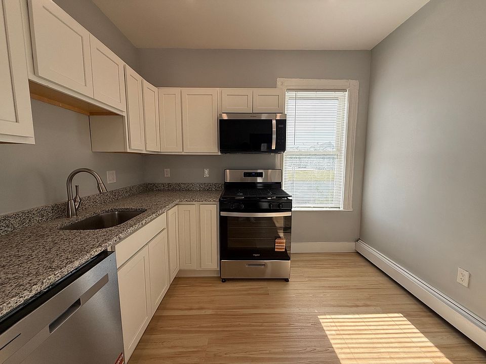 1st image of 413 Boston St #1R