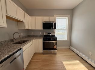 413 Boston St #1R, Lynn, MA 01905