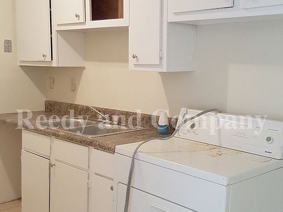 3rd image of 3409 Barbwood Dr