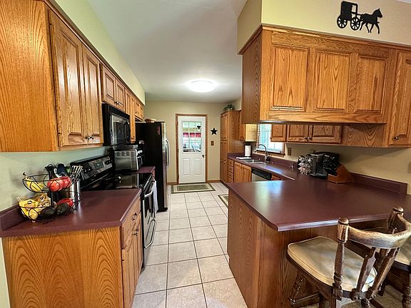 4th image of 802 Glenwood Dr