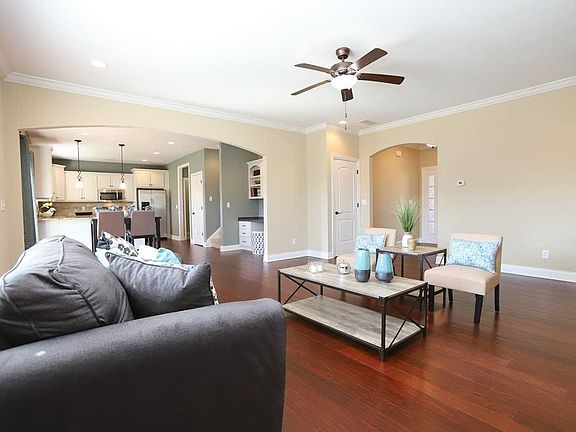 4th image of 2906 Megan Dr