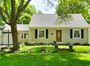 3 Shawnee St, Walpole, MA 02081