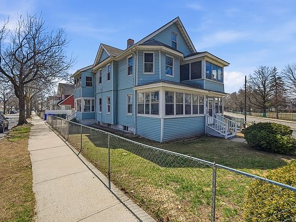 2nd image of 485 Bay St