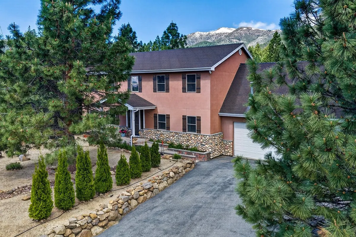 16925 Mount Rose Highway — Photo 2