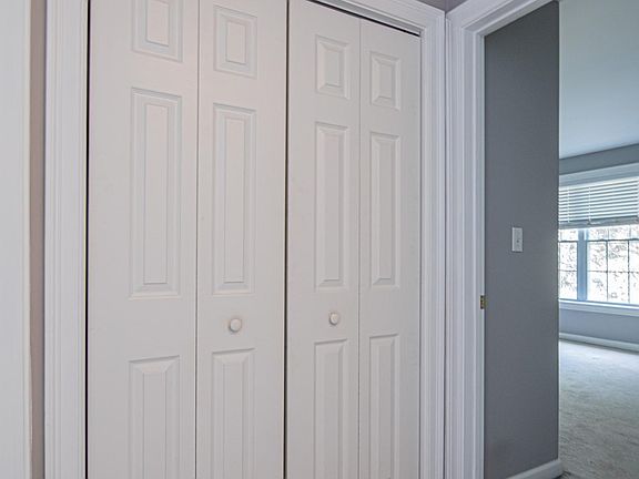 3rd image of 157 Leeder Hill Dr APT 406