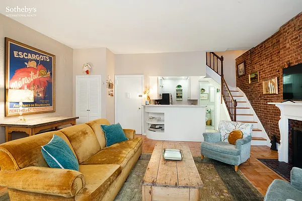 Rented by Sotheby's International Realty | media 28