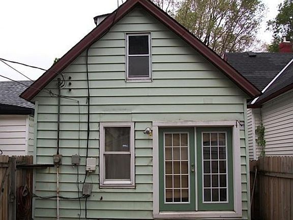 2nd image of 1129 Bush Ave