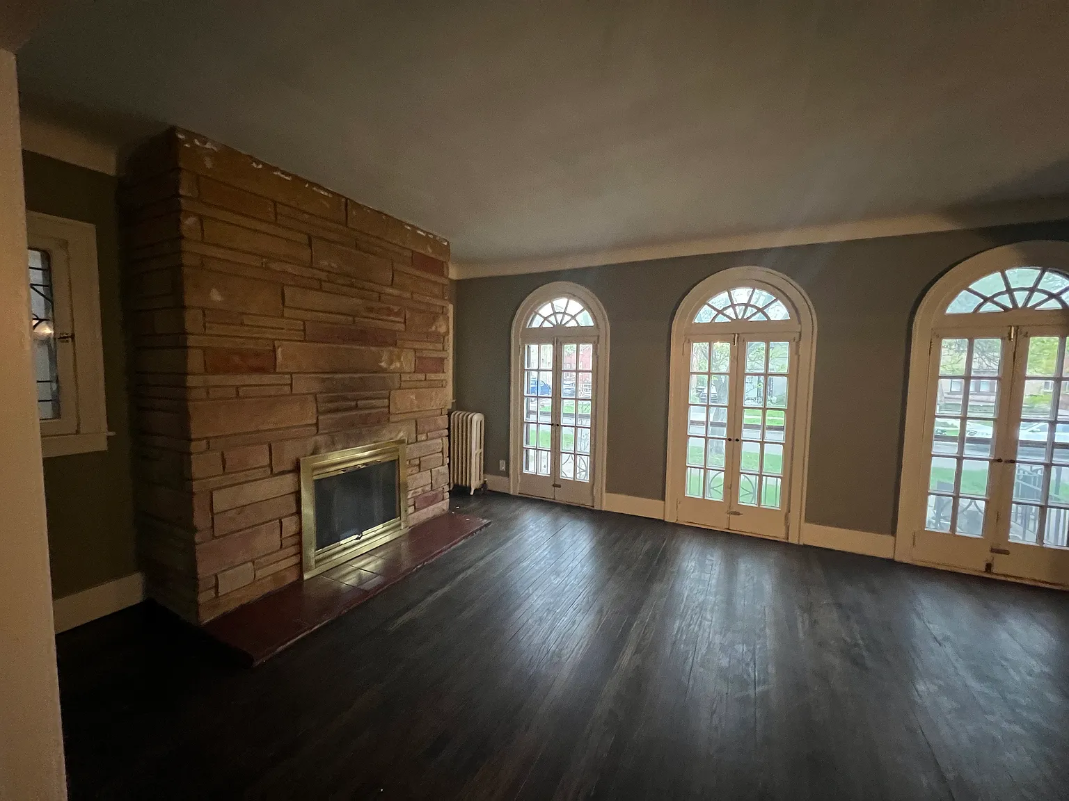 3 bed, $1,300 — Photo 3
