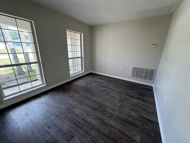 641 Brookside Rd — Photo 12