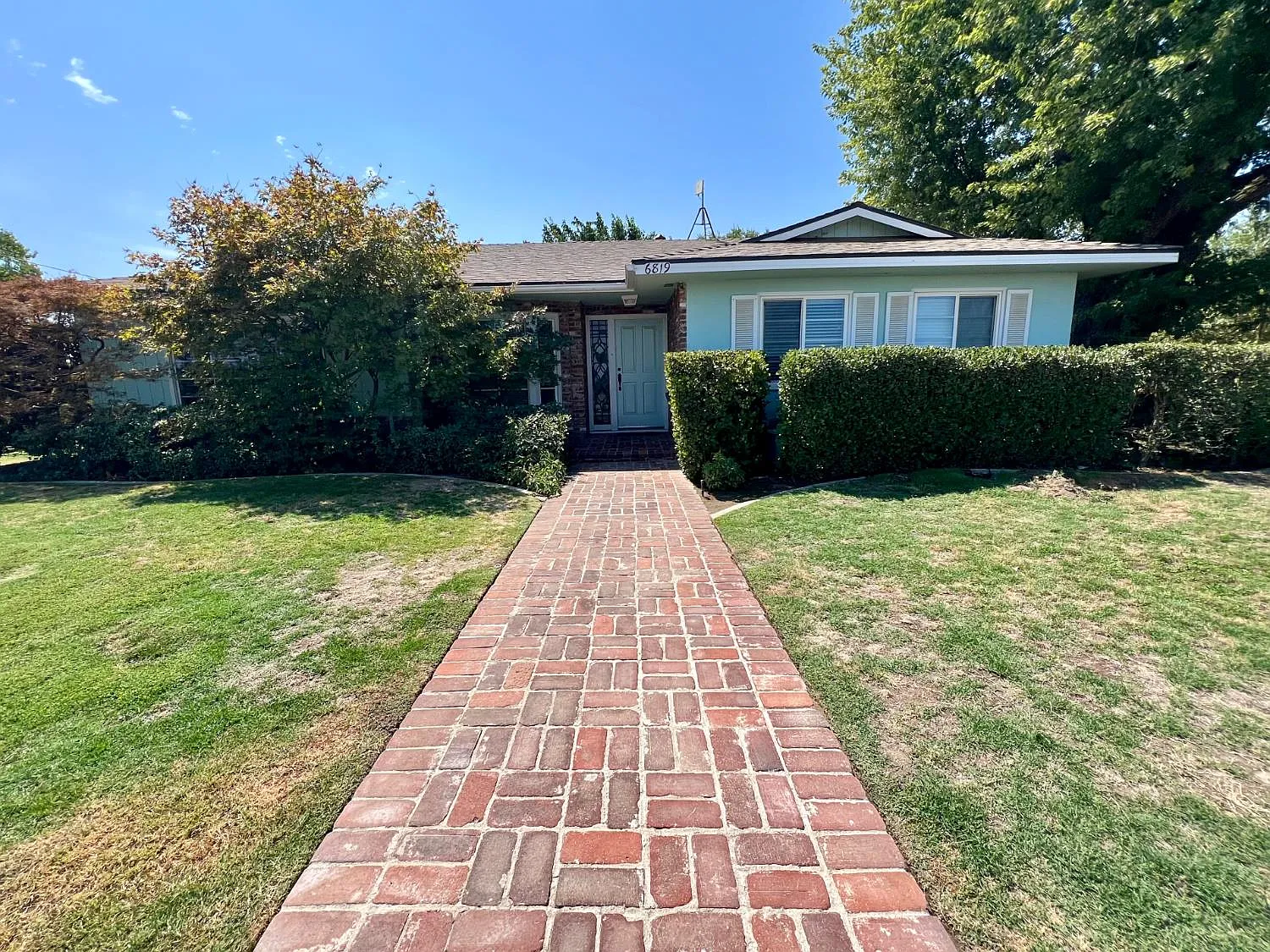3 bed, 2278 sqft, $2,500 — Photo 1