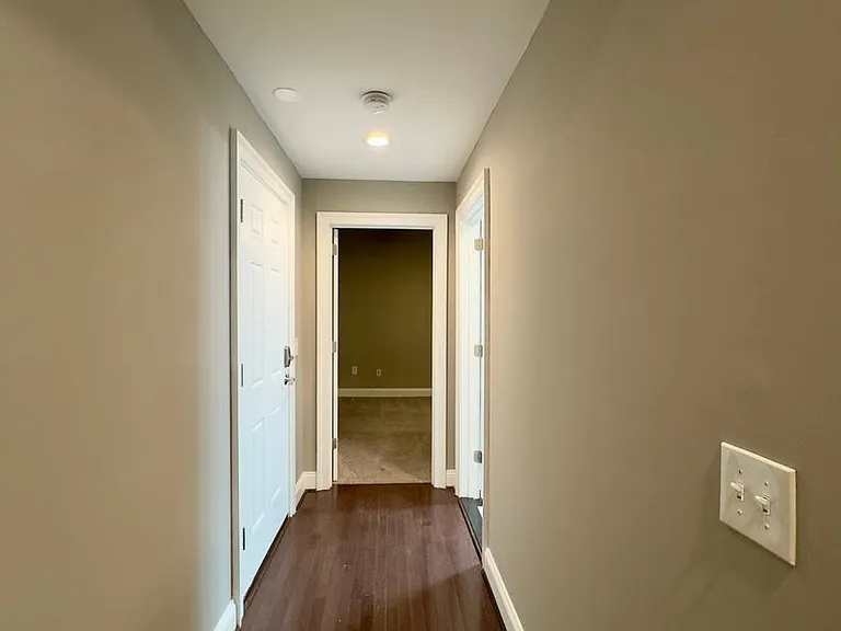 Apartment Units with In-Unit Laundry in Downtown Baltimore, MD! — Photo 45