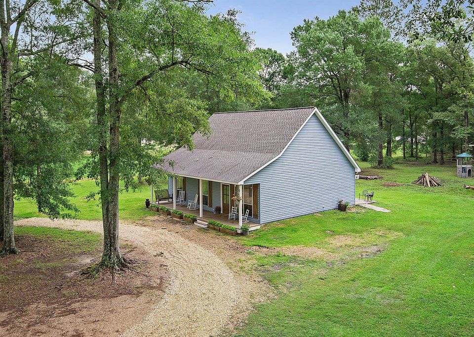 1st image of 37044 Twin Oaks Dr