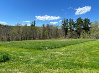 3 Preusser Rd, Craryville, NY 12521