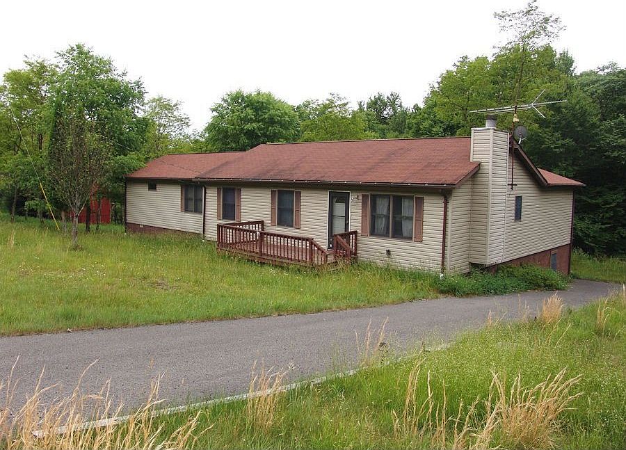1st image of 26 Pine Dr