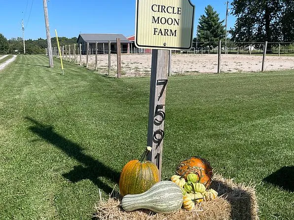 7591 Renken Rd, Worden, IL 62097