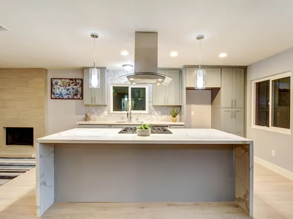 195 Foussat Rd, Oceanside, CA 92054