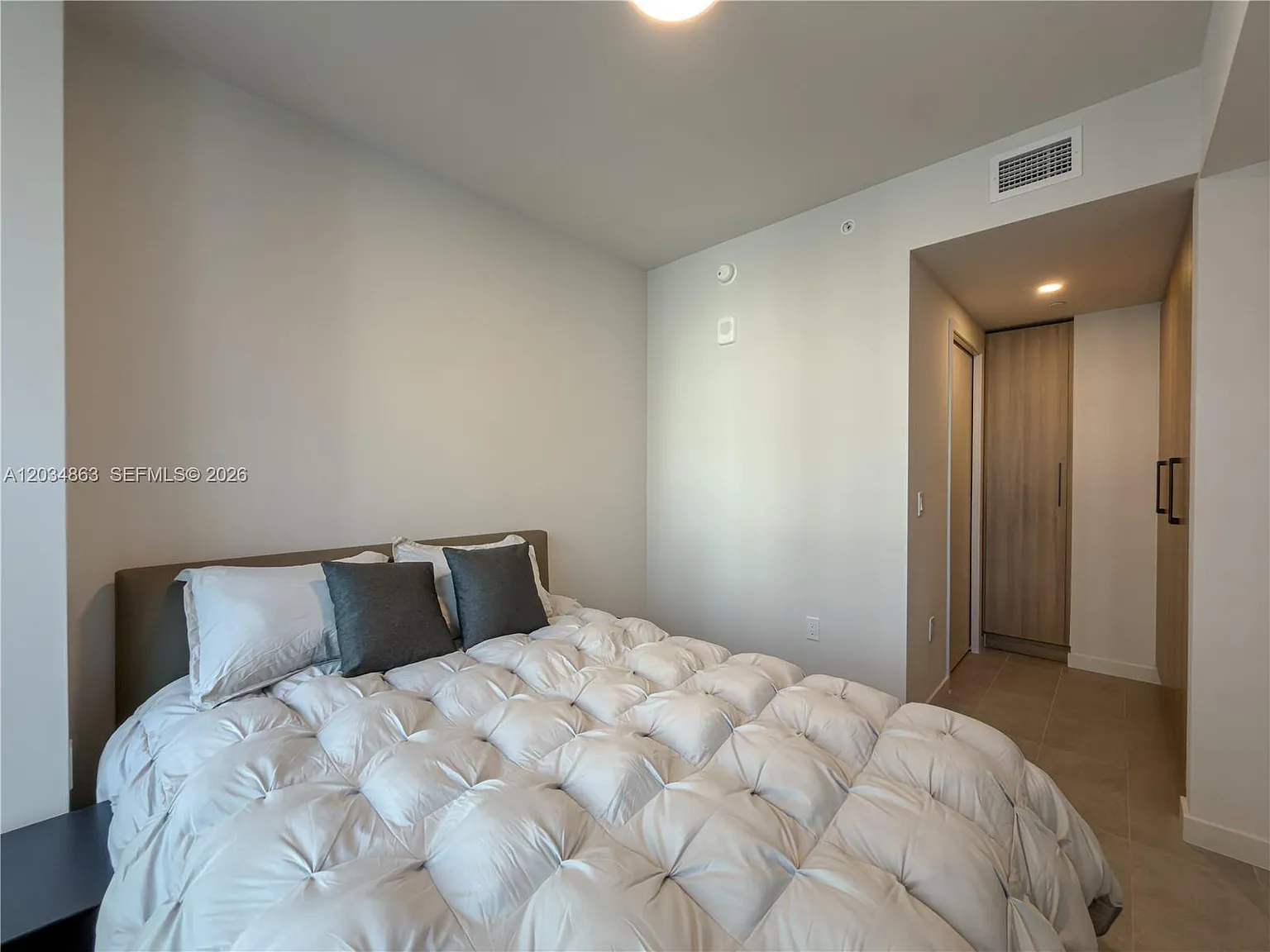 1 bed, 659 sqft, $3,700 — Photo 3
