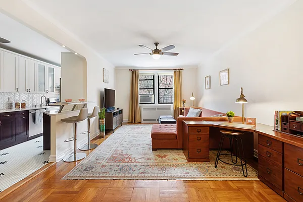 Sold by Compass | media 1