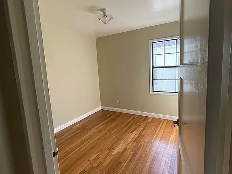 620 Grant Ave — Photo 6