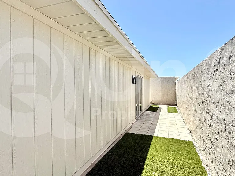 1775 N Terrace Cir — Photo 23