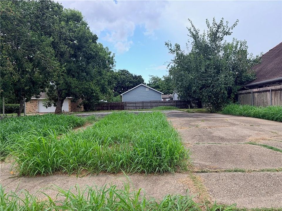 2nd image of 4609 Lafon Dr