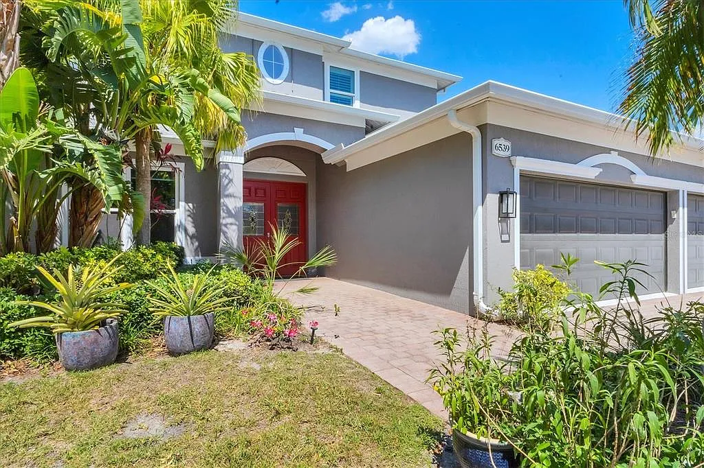 5 bed, 4.0 bath, 3425 sqft, $4,895 — Photo 4