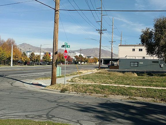 5th image of 805 W 800 S