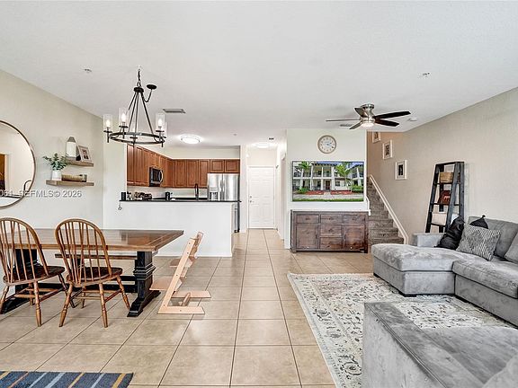 5th image of 4601 Mimosa Ter Unit 1309