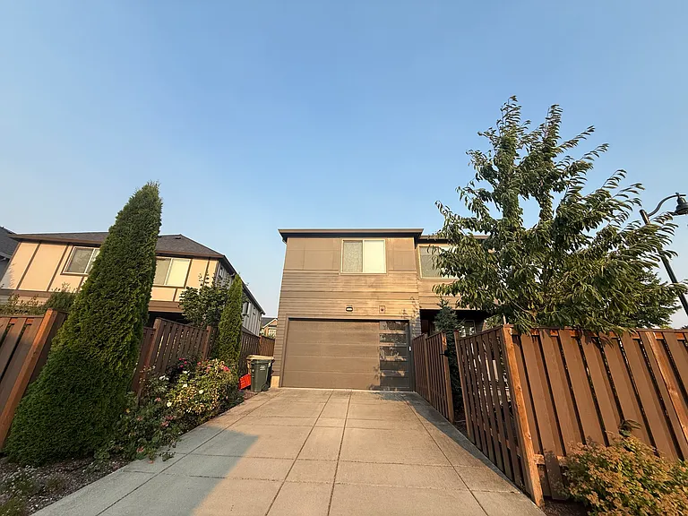 11991 NW Hibbard Dr — Photo 31