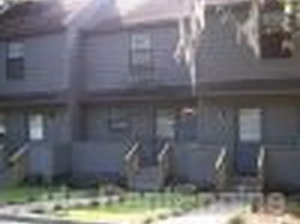 5487 Sombra Del Lago Dr, Tallahassee, FL 32303
