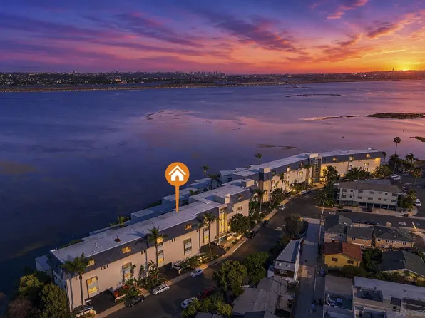 4015 Crown Point Dr Unit P6, San Diego, CA 92109