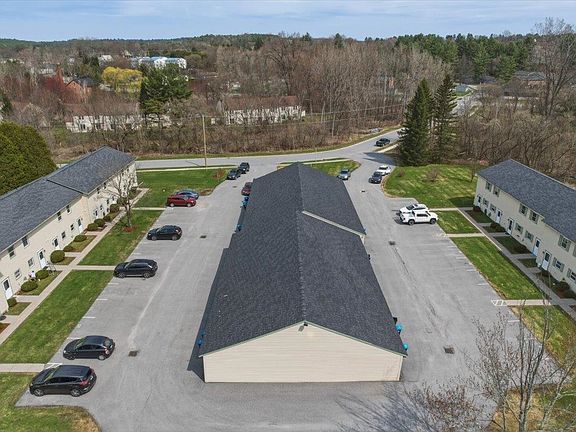 4th image of 39 Densmore Drive