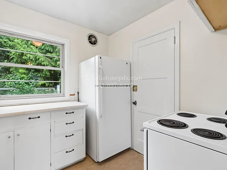 3337 SE 29th Ave — Photo 15