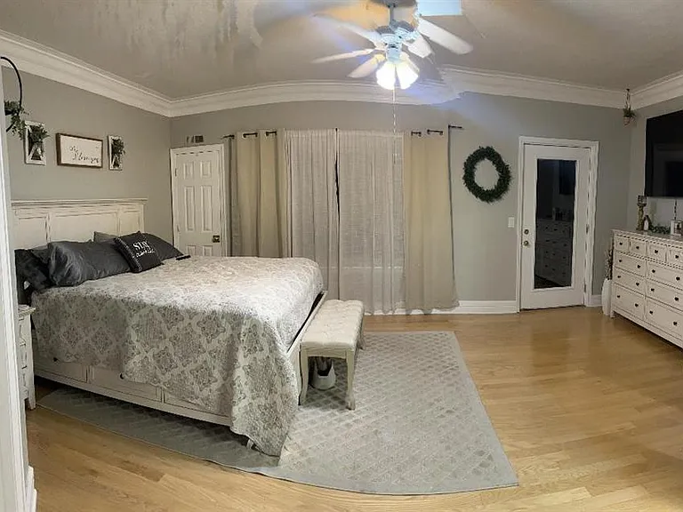 9726 Tiffany Oaks Ln #9726 — Photo 10