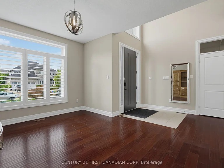 1018 Medway Park Dr — Photo 8