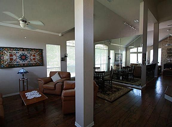 2nd image of 857 Pinnacle Cir