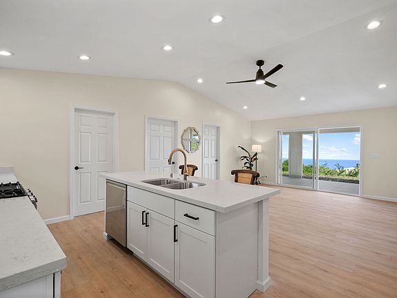 3rd image of 88-2233 Milolii Rd