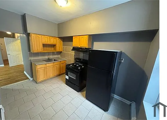 246 Roseville Ave #1-D — Photo 1